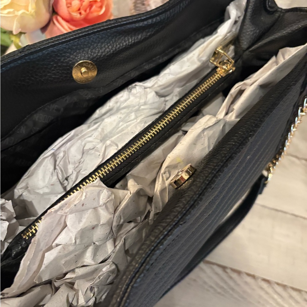 Steve Madden Black Quilted Shoulder Bag with Gold Chain Straps - Picture 6 of 10